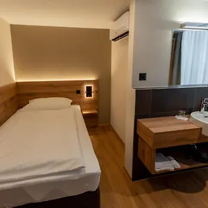 Ziegelhuesi Hotel, Bei Bern Locanda
